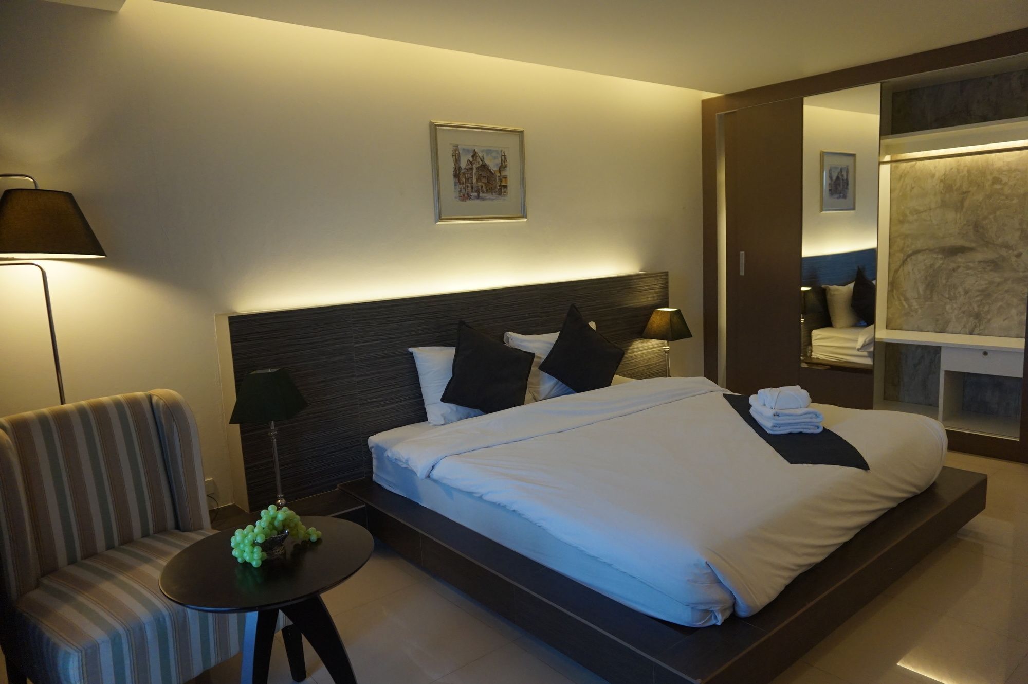 Fortune D Hotel Пхитсанулок Экстерьер фото