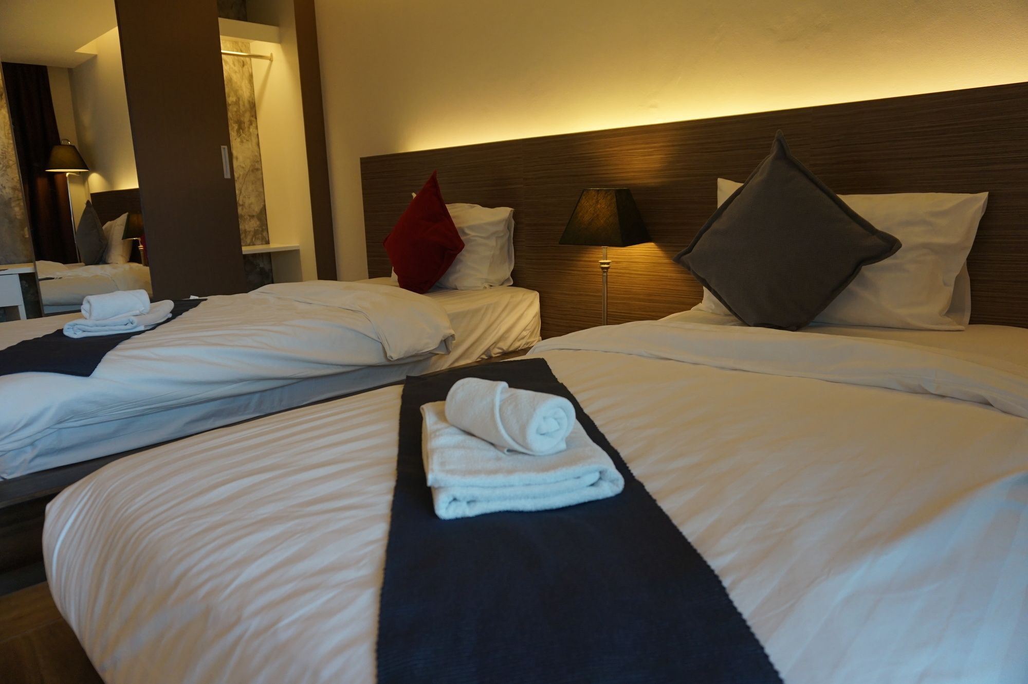 Fortune D Hotel Пхитсанулок Экстерьер фото