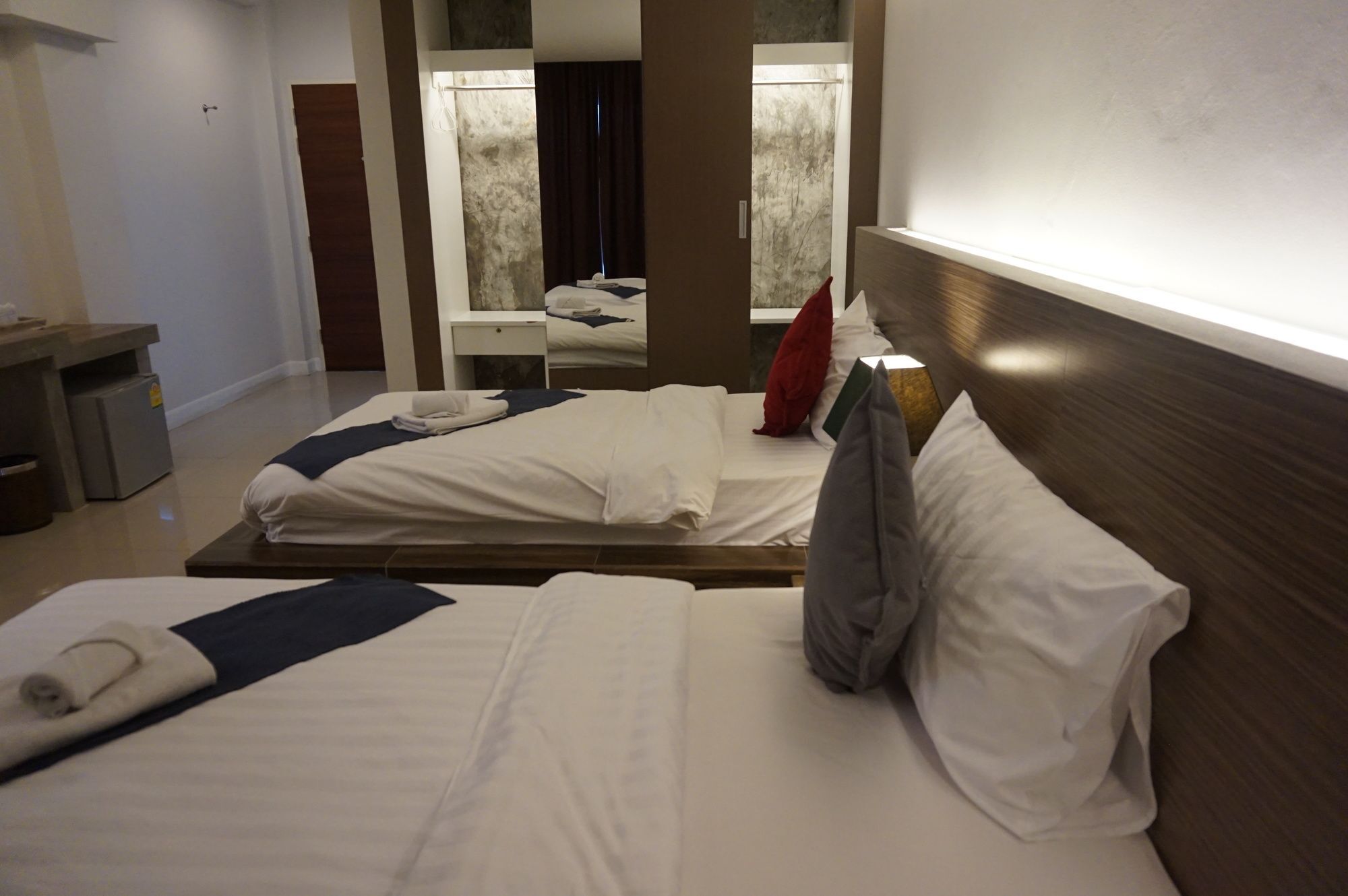 Fortune D Hotel Пхитсанулок Экстерьер фото