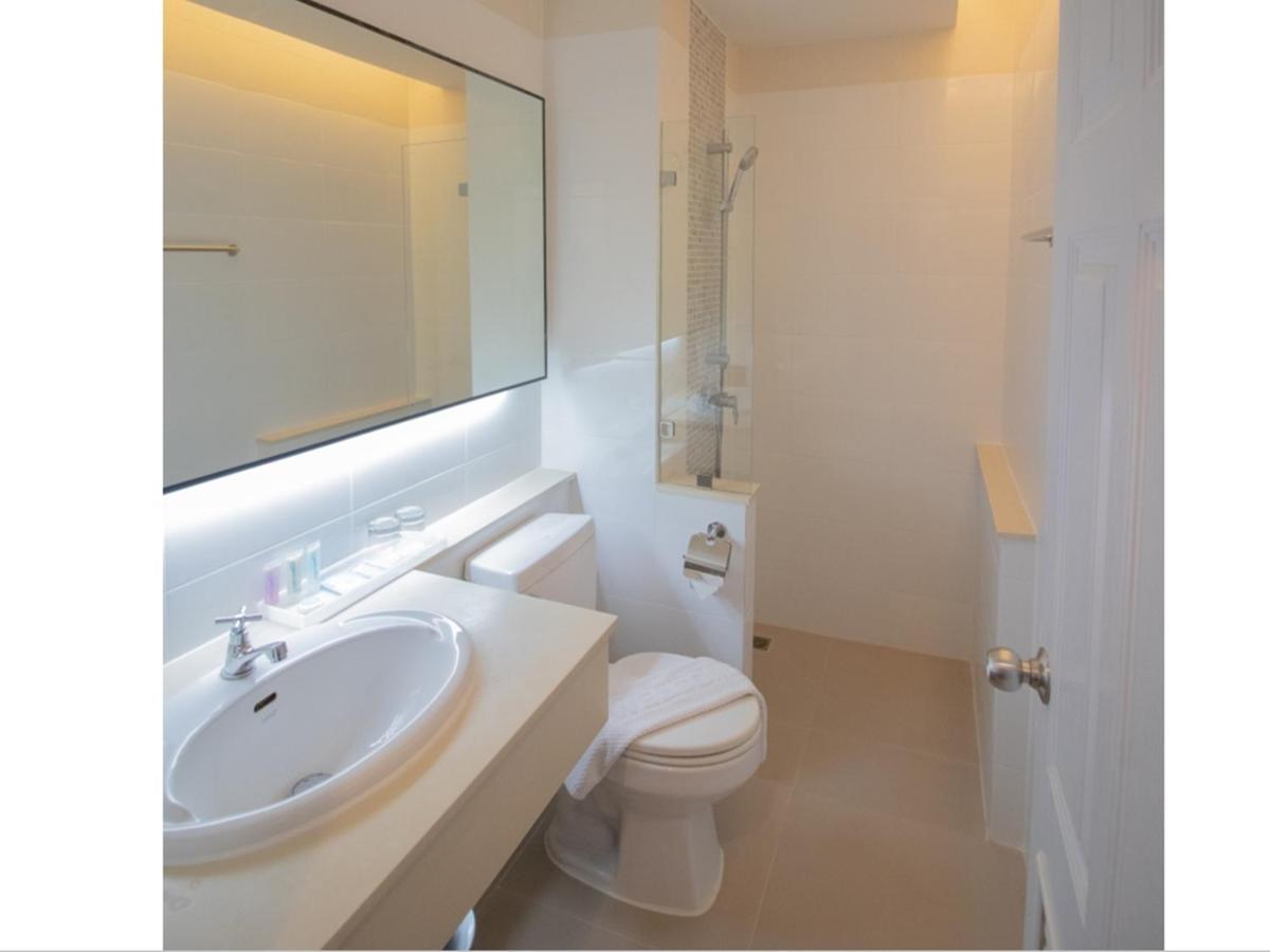Fortune D Hotel Пхитсанулок Экстерьер фото