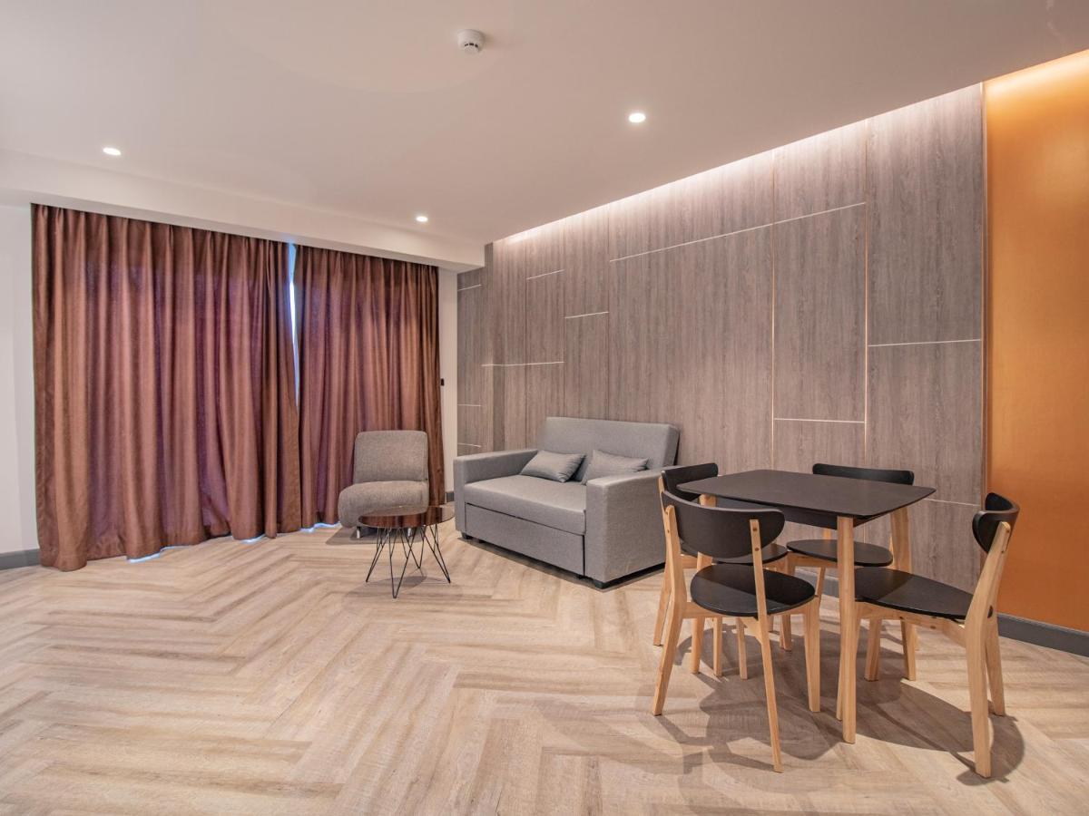 Fortune D Hotel Пхитсанулок Экстерьер фото