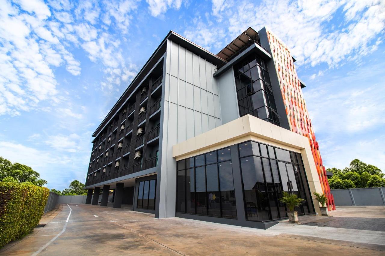 Fortune D Hotel Пхитсанулок Экстерьер фото